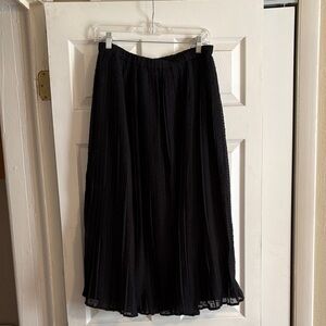 GAP Black Textured Pleated Midi Skirt